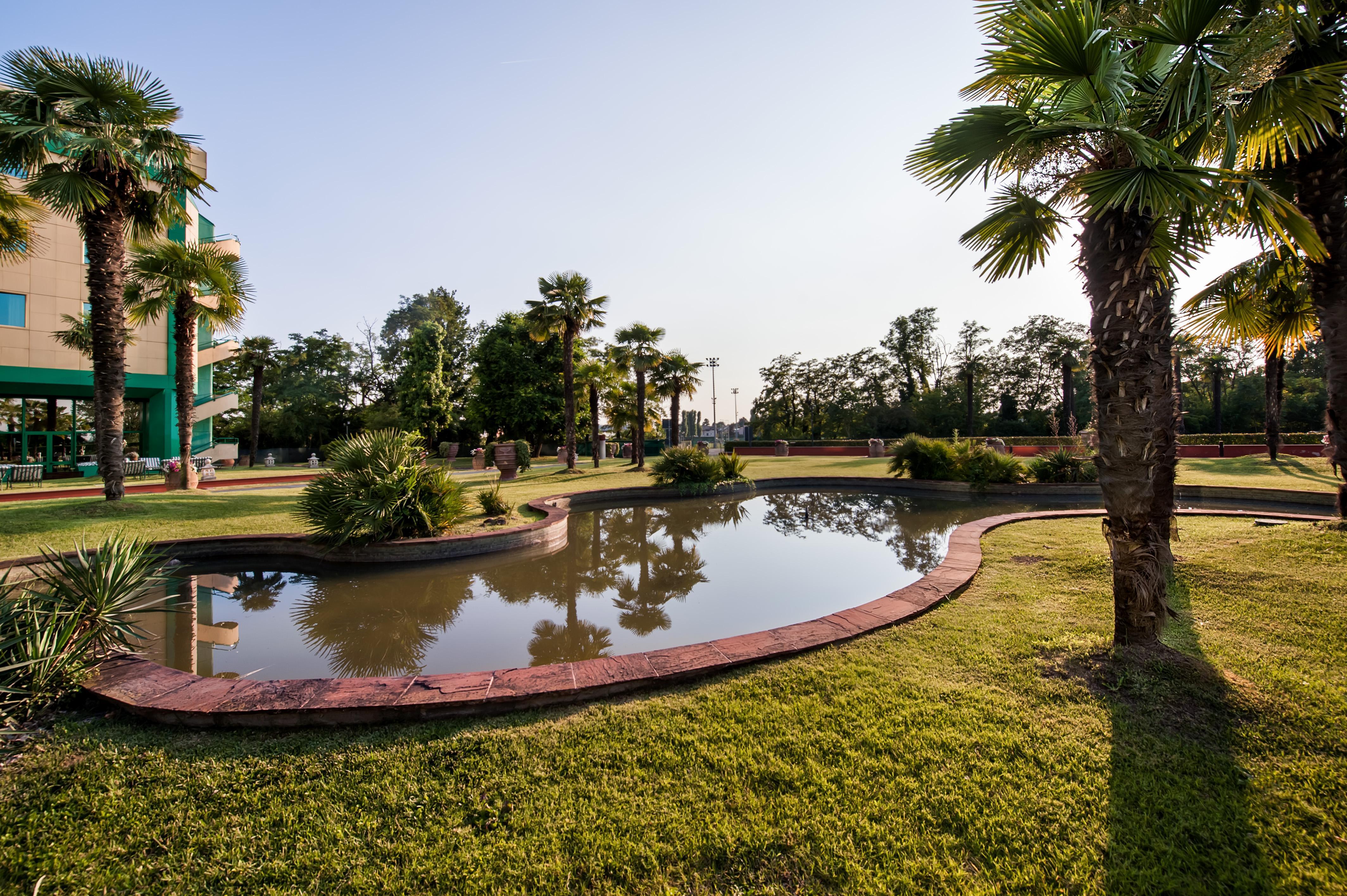 Royal Garden Assago Milano Hotel Eksteriør billede